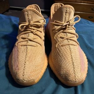 Yeezy 350 V2 Clay Size 11.5 Used